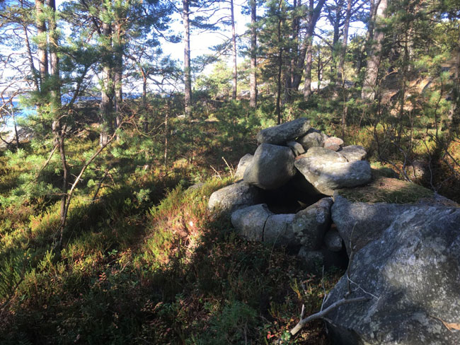 T&auml;m&auml; B&ouml;tes&ouml;n saarelta l&ouml;ytynyt uuni on harvinaisen hyvin s&auml;ilynyt