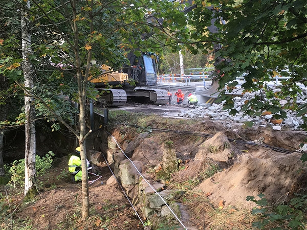 Sunnanån siltatyömaalla dokumentoimassa